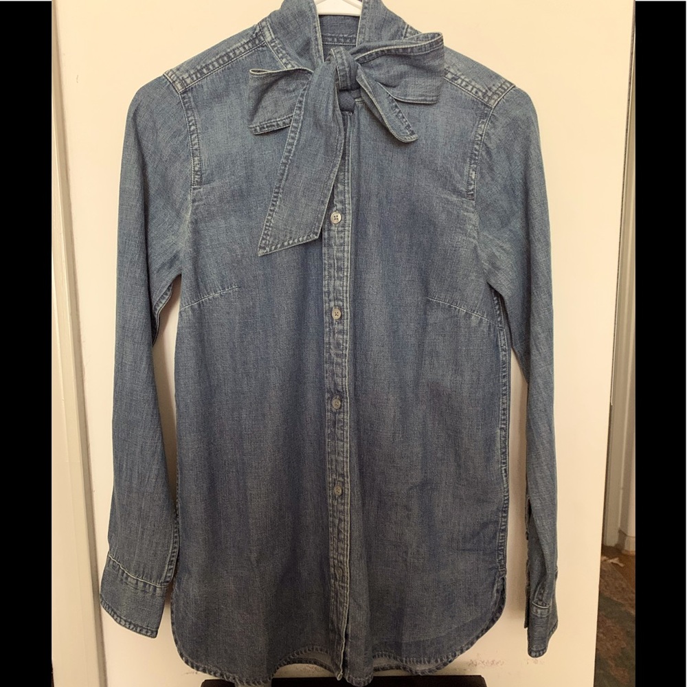 💙⭐️ JCREW Denim Button Down NWT ⭐️💙